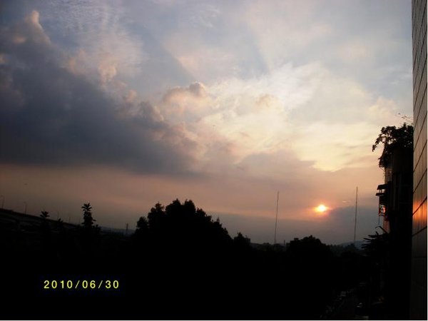 9906301814.JPG