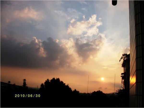 9906301810.JPG