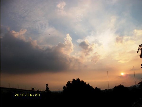 9906301812.JPG