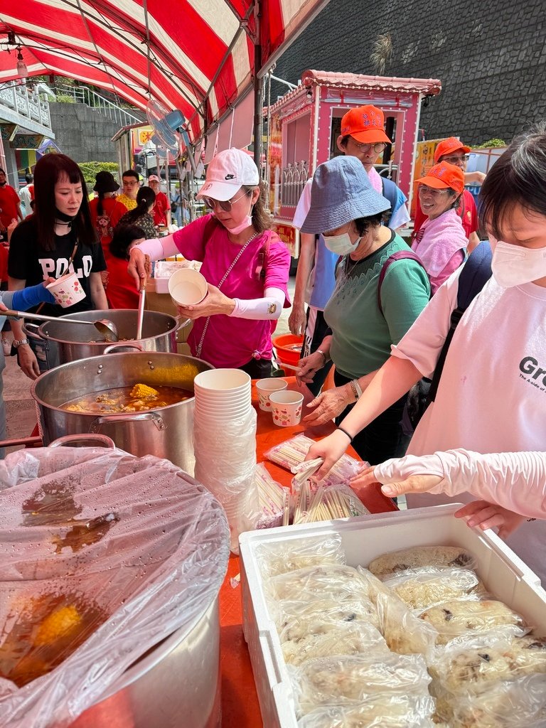 員林乾清宮參與甲辰年白沙屯拱天宮及山邊媽祖宮天上聖母往北港進