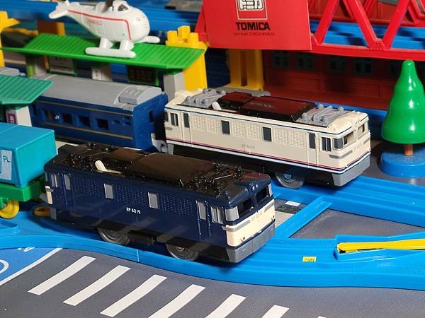 Plarail EF60, Plarail EF60 和平色