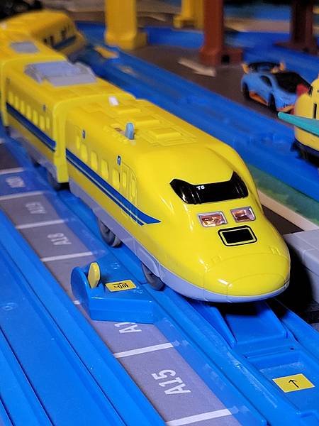 Plarail 新幹線 黃博士