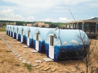 露營住水泥涵管「好像忍者龜」