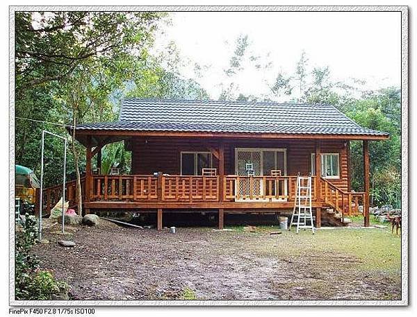 無患居庭園高架木屋.jpg