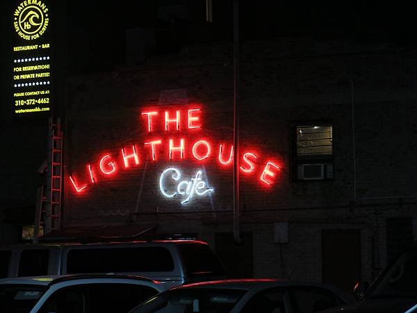 02-The Lighthouse Cafe