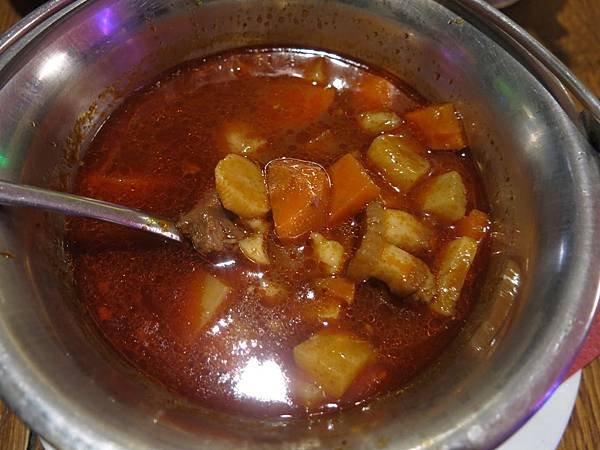 goulash soup-匈牙利牛肉湯-成寒