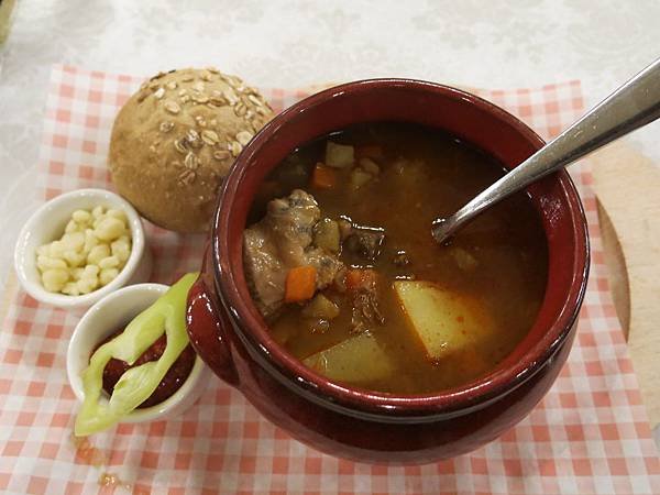 10-goulash soup-匈牙利牛肉湯-成寒