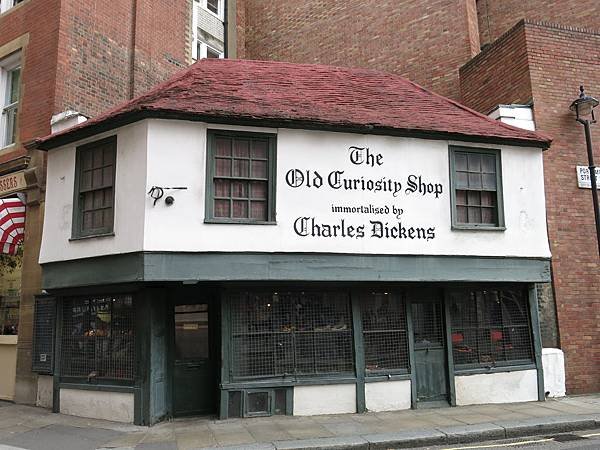 01-Old Curiosity Shop 老古玩店-成寒.JPG