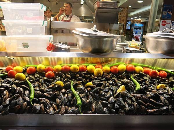 01-stuffed mussle with aromatic rice-Istanbul-成寒.JPG