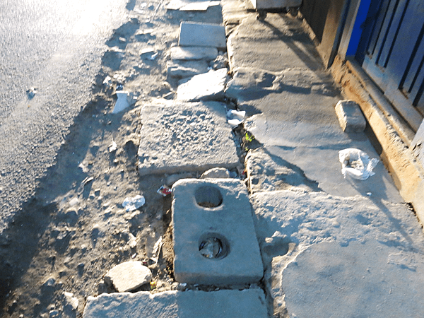 01-pavement, sidewalk-Kathmandu, Nepal-成寒.png