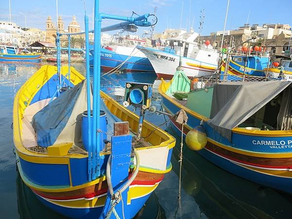 01-luzzu-Marsaxlokk-Malta-成寒.JPG