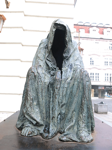 02-faceless statue, Prague-成寒.png