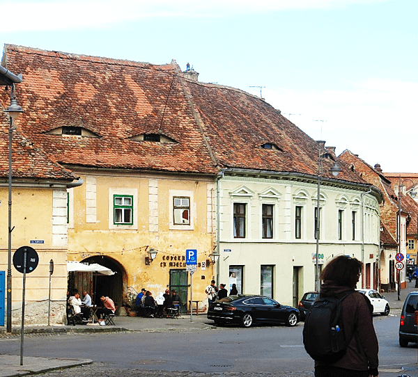 02-Houses with Eyes-Sibiu, Romania-成寒.png