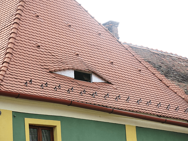 01-Houses with Eyes-Sibiu, Romania-成寒.png