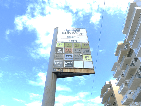 03-bus stop-Sliema, Malta-成寒.png