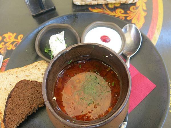 05-Soup with a slice of pig fat-Tallin, Estonia-愛沙尼亞-成寒.JPG