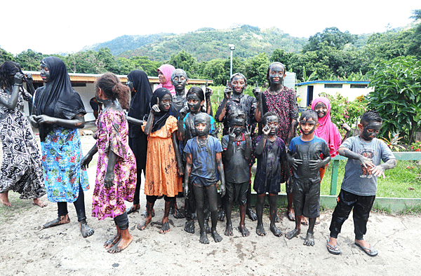 01-Mud Pool-Fiji-斐濟-成寒.png