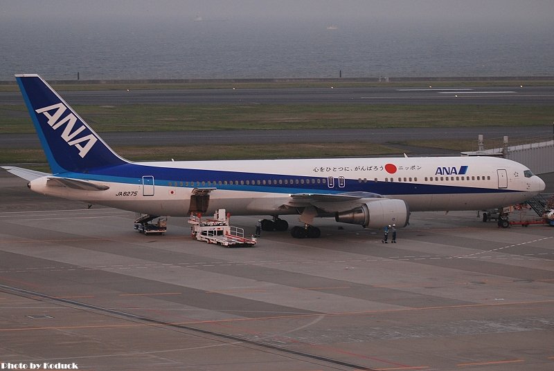 ANA B767-381(JA8275)@Haneda_2(2)_20110513.jpg