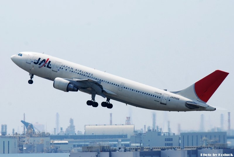 JAL A300B4-622R(JA8566)@Haneda_3(2)_20100911.jpg