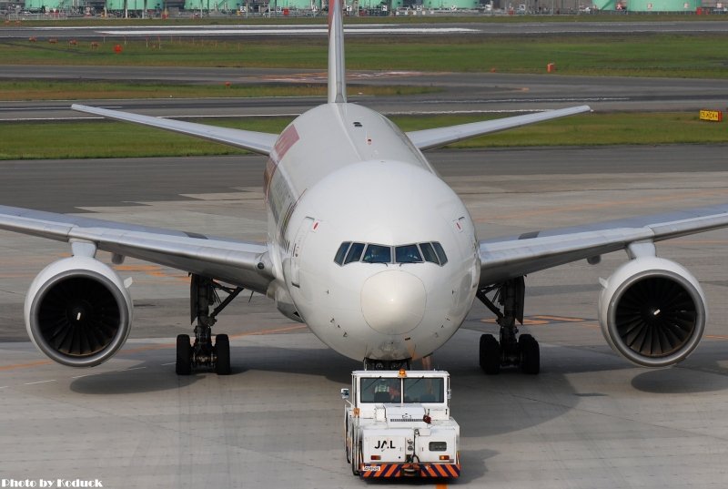 Itami Airport_7(2)_20110516.jpg