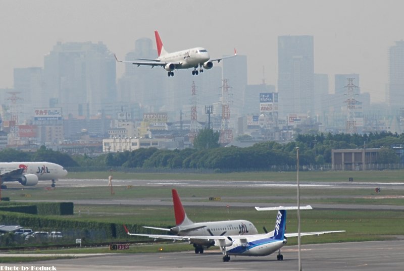 Itami Airport_21(2)_20110516.jpg