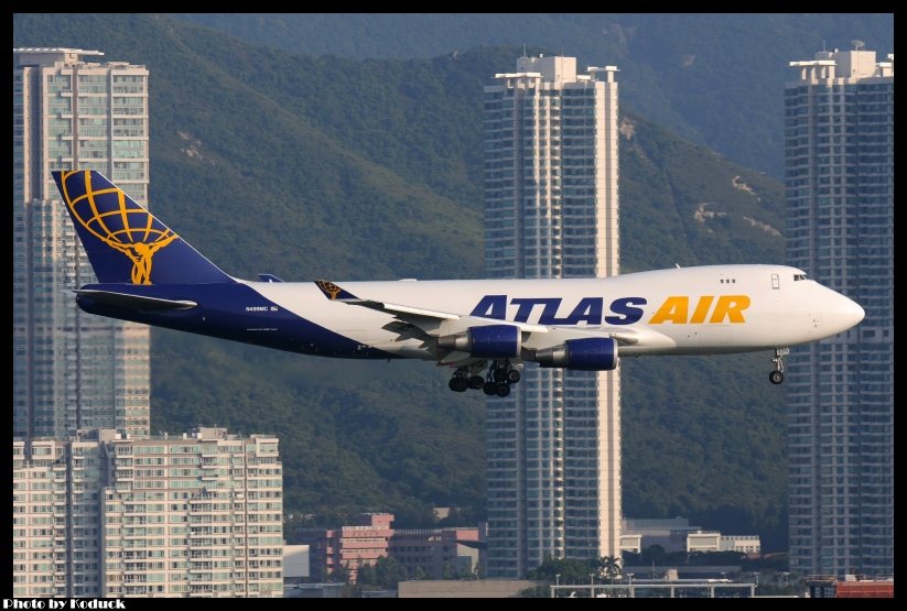 Atlas Air B747-47UF(N499MC)@VHHH_1(2)_20110724.jpg