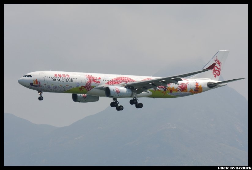 Dragonair A330-343X(B-HWG)@VHHH_1(2)_20110724.jpg