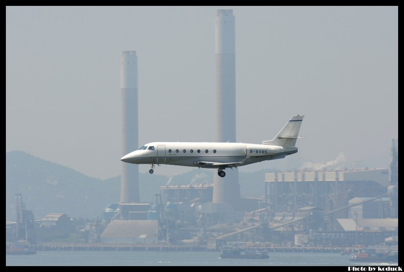 Gulfstream Aerospace G200(B-8085)@VHHH_1(2)_20110724.jpg