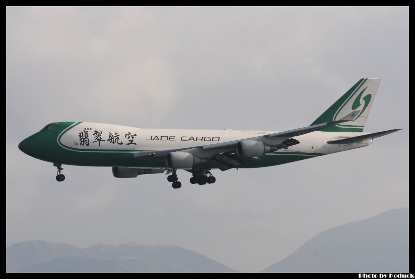 Jade Cargo International B747-4EVF(ER)(B-2423)@VHHH_1(2)_20110724.jpg