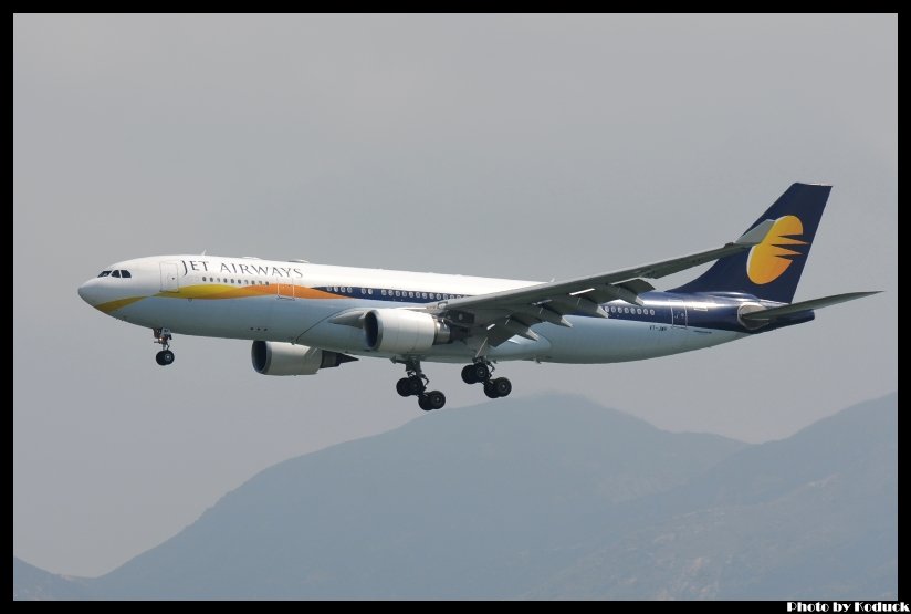 Jet Airways A330-202(VT-JWP)@VHHH_1(2)_20110724.jpg