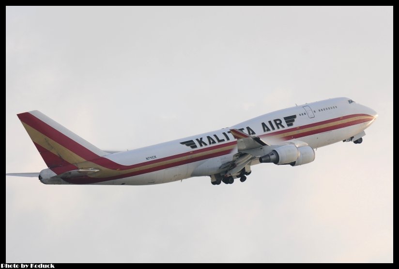 Kalitta Air B747-4H6(BCF)(N741CK)@VHHH_1(2)_20110724.jpg