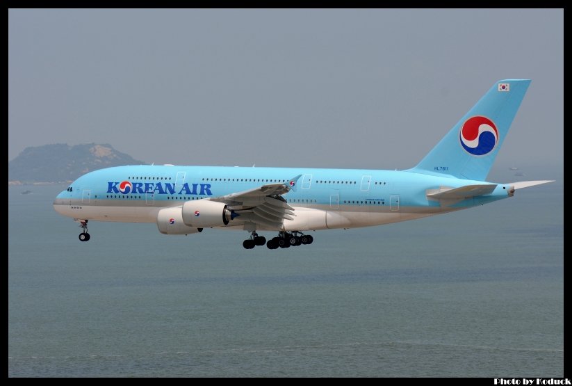 Korean Airlines A380-861(HL76111)@VHHH_1(2)_20110724.jpg