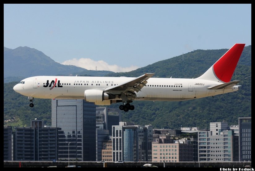 JAL B767-346ER(JA622J)@RCSS_1(2)_20110804.jpg