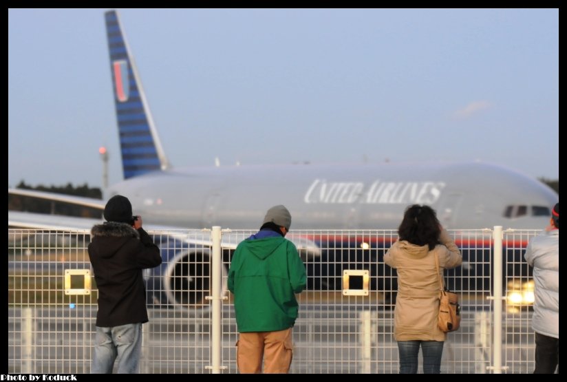 Plane Spotting at Narita_1(2)_20111125.jpg