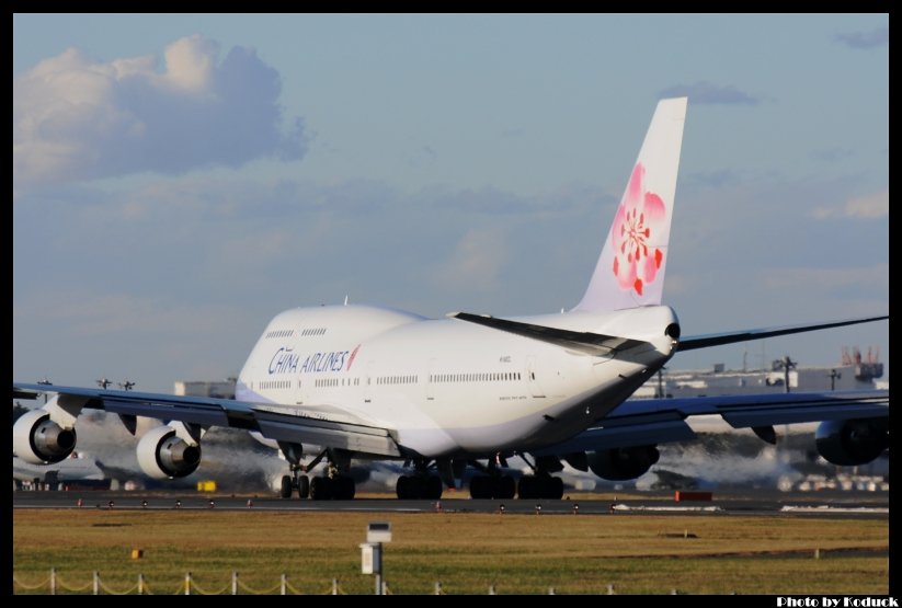 China Airlines B747-409(N168CL)@RJAA_1(2)_20111125.jpg