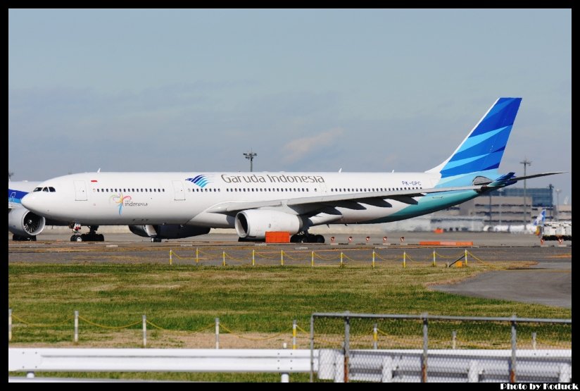 Garuda Indonesia A330-341(PK-GPC)@RJAA_1(2)_20111125.jpg