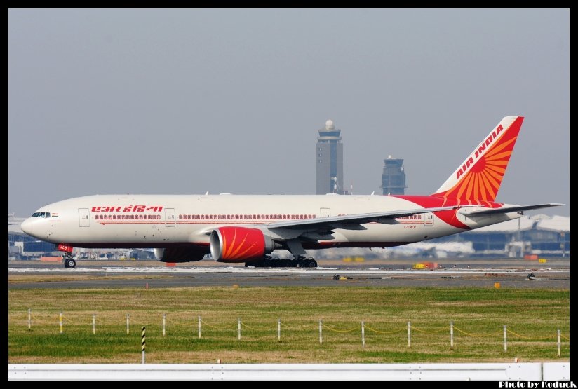 Air India B777-237LR(VT-ALB)@RJAA_1(2)_20111127.jpg