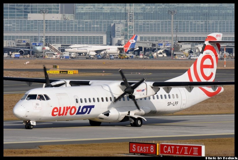 EuroLOT ATR-72-202(SP-LFF)@FRA_1(2)_20120221