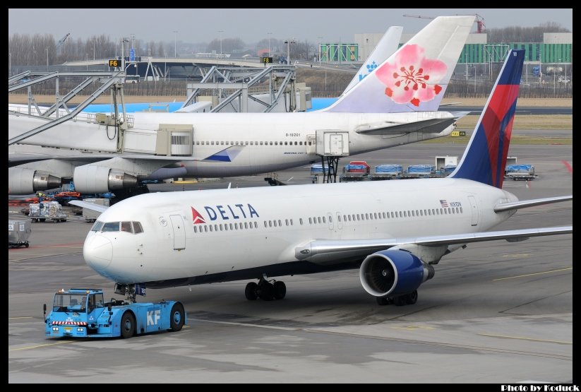 Delta Airlines B767-332ER(N181DN)@AMS_1(2)_20120223