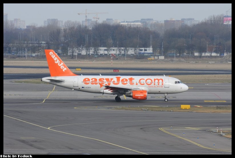 EasyJet A319-111(G-EZEV)@AMS_1(2)_20120223