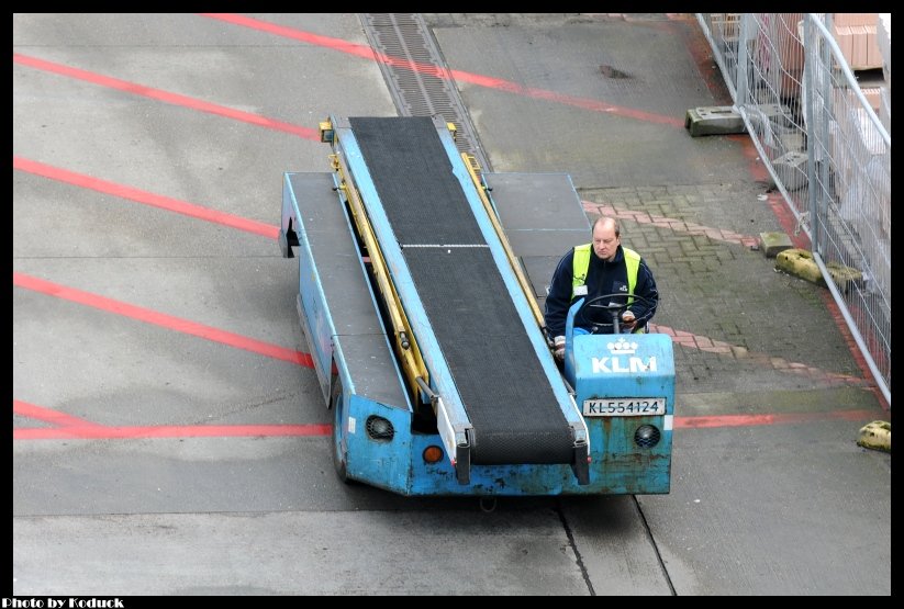 Amsterdam Airport_10(2)_20120223