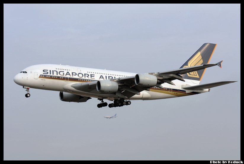 Singapore Airlines A380-841(9V-SKF)@FRA_1(2)_20120225