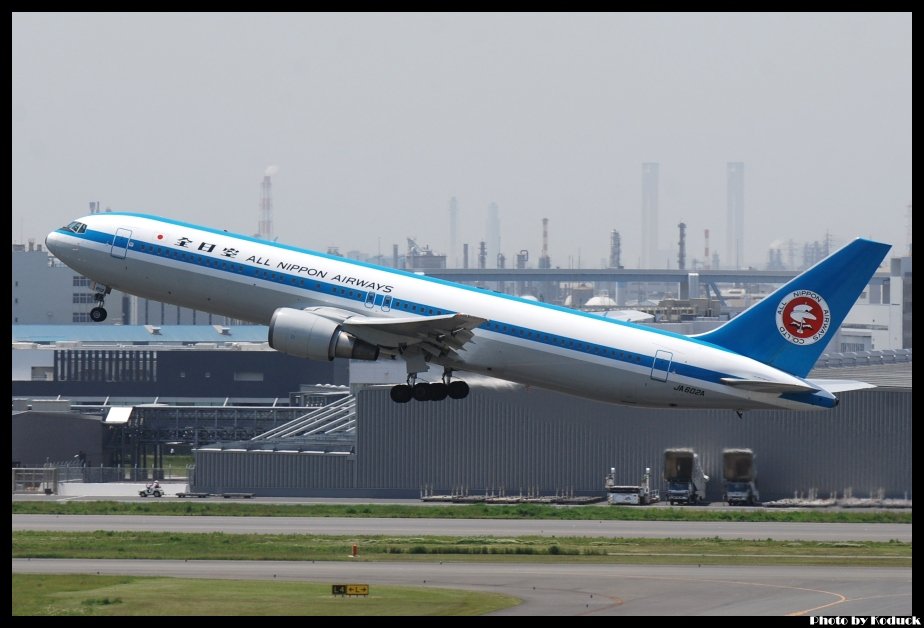 ANA B767-381(JA602A)@Haneda_1(2)_20110514