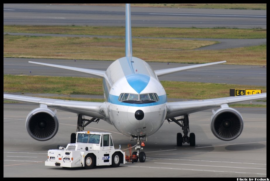 ANA B767-381(JA602A)@RJTT_8(2)_20111126