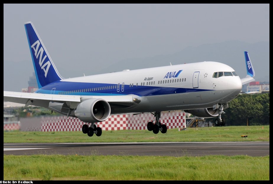 ANA B767-381ER(WL)(JA627A)@RCSS_1(2)_20120508