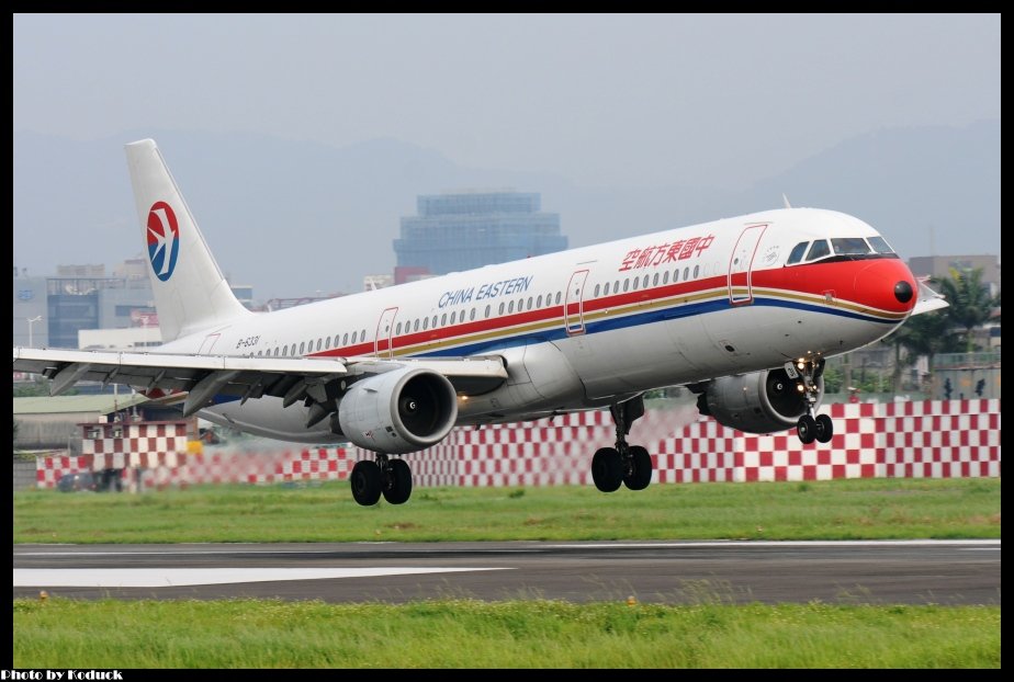 China Eastern Airlines A321-211(B-6331)@RCSS_1(2)_20120508