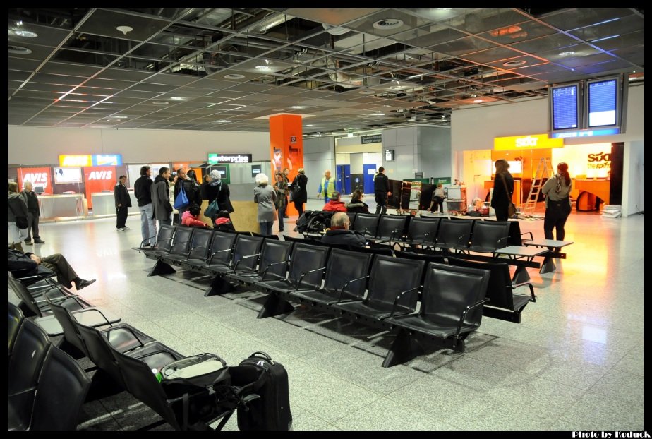 Frankfurt Airport_1(2)_20120221