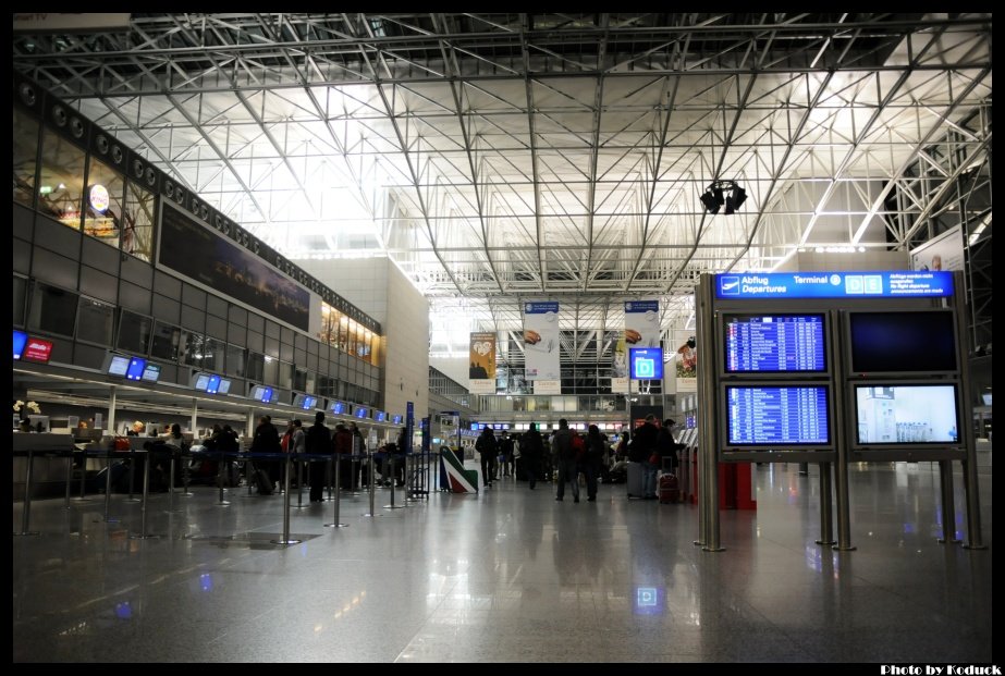 Frankfurt Airport_5(2)_20120221