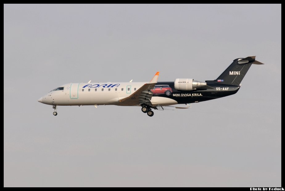 Adria Airways CRJ-200LR(S5-AAF)@FRA_1(2)_20120225