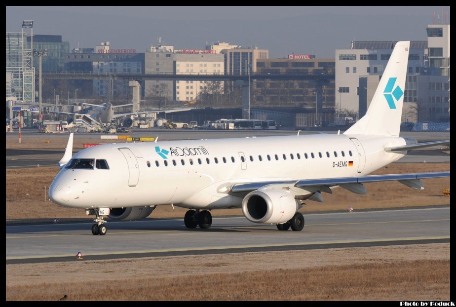 Air Dolomiti ERJ-190-100LR(D-AEMG)@FRA_1(2)_20120221